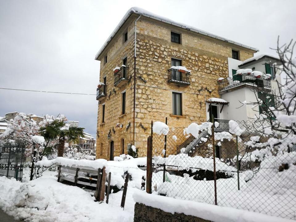 Casa Sarlo Aparthotel Petina Exterior photo