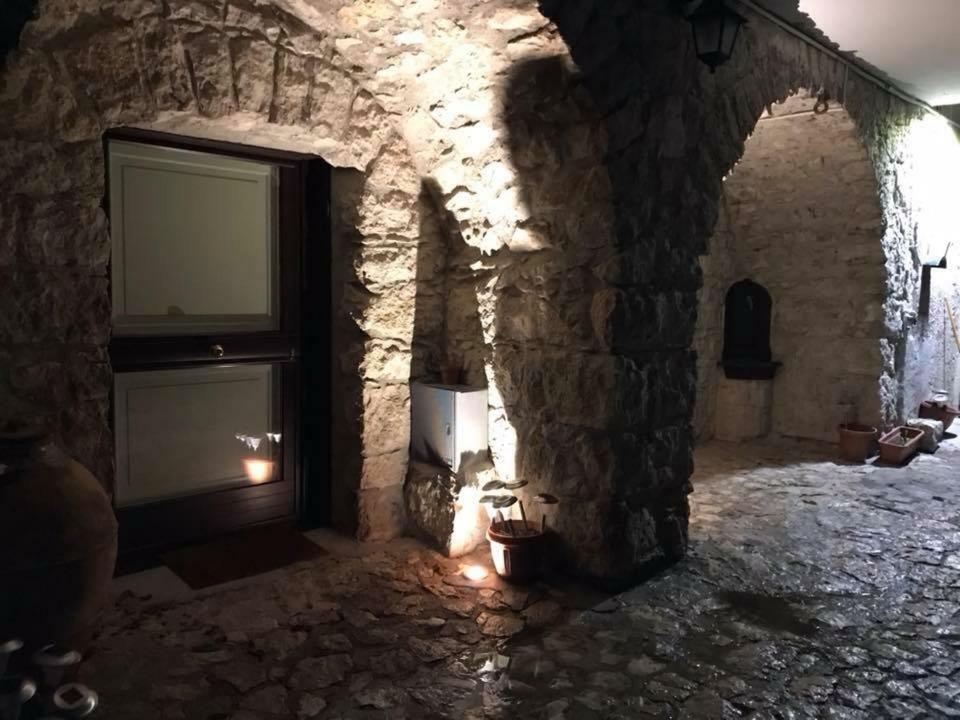 Casa Sarlo Aparthotel Petina Exterior photo
